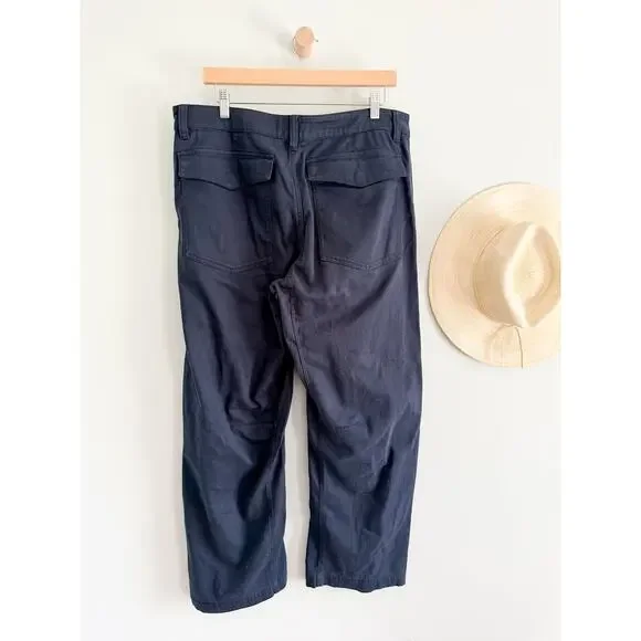 Madewell | NWT | Darted Barrel-Leg Pants in Classic Navy | Sz 30 - Picture 6 of 10
